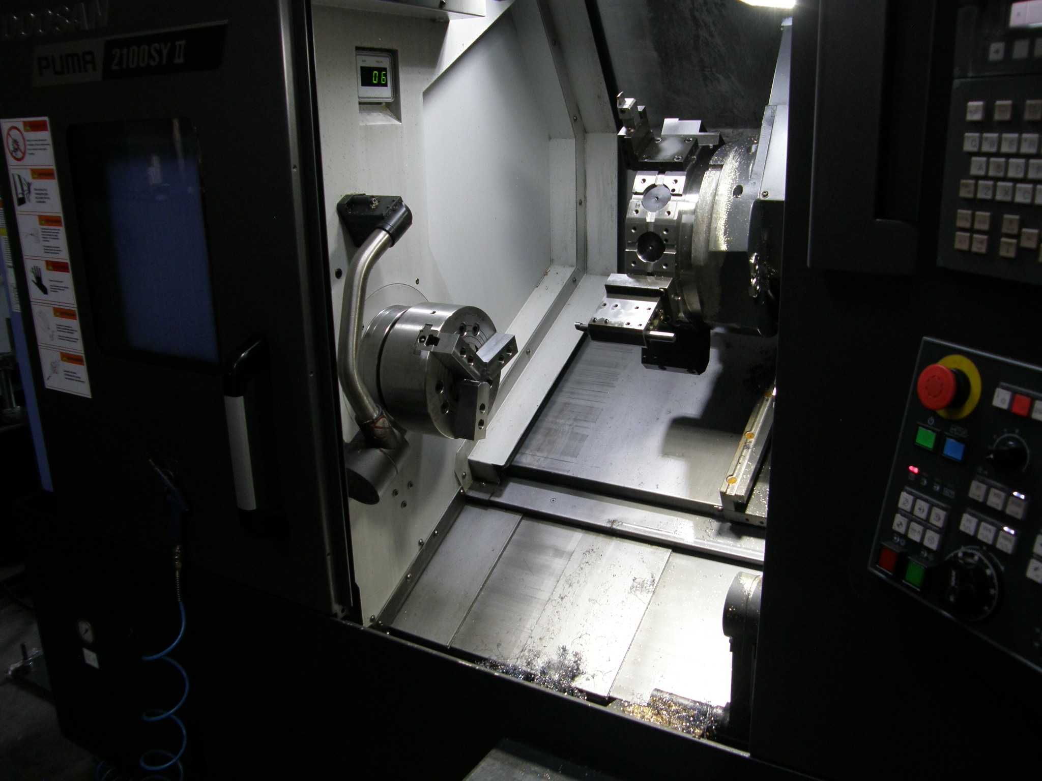 Tokarka CNC Doosan PUMA 2100 SY II Centrum obróbcze