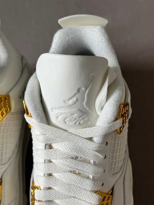 Buty-Trampk- Jordan 4 Retro Metallic Gold R.41