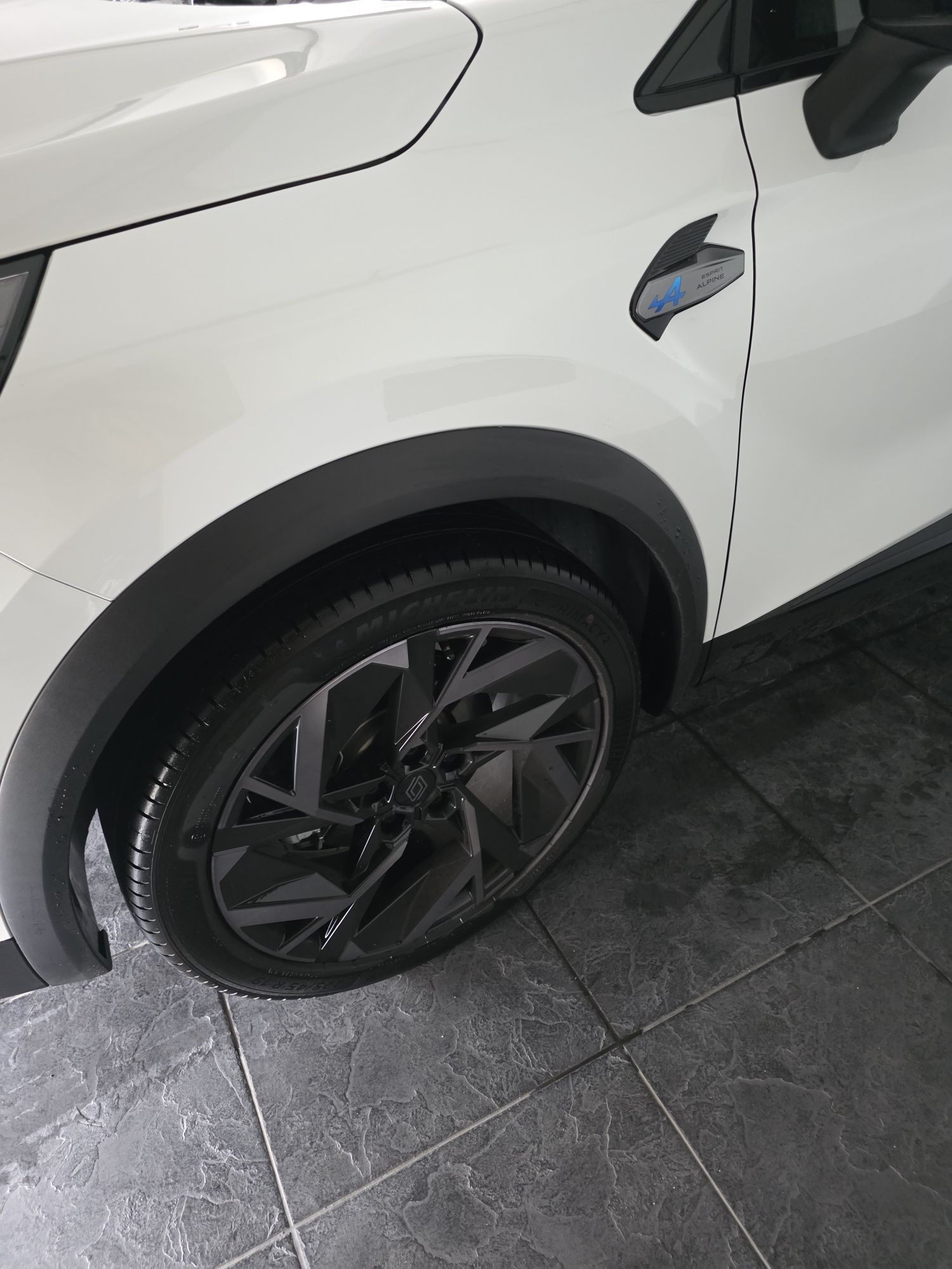 Renault Captur Esprit Alpine E-TECH full hybrid