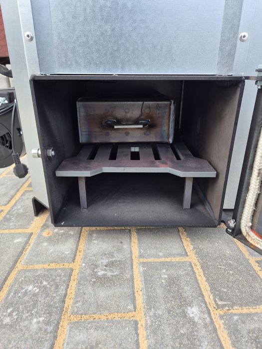 Nagrzewnica warsztatowa piec nadmuchowy 30kw koza na drewno+olej