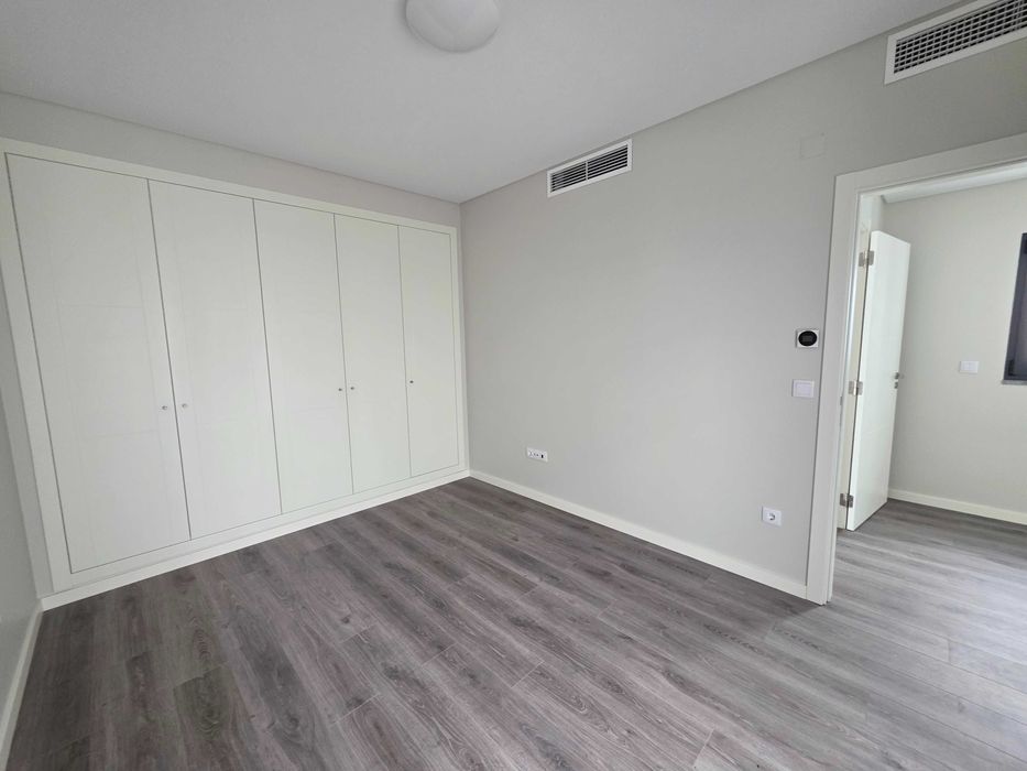 Apartamento t2 Santiago ( Sesimbra )  primeira linha vista de mar .