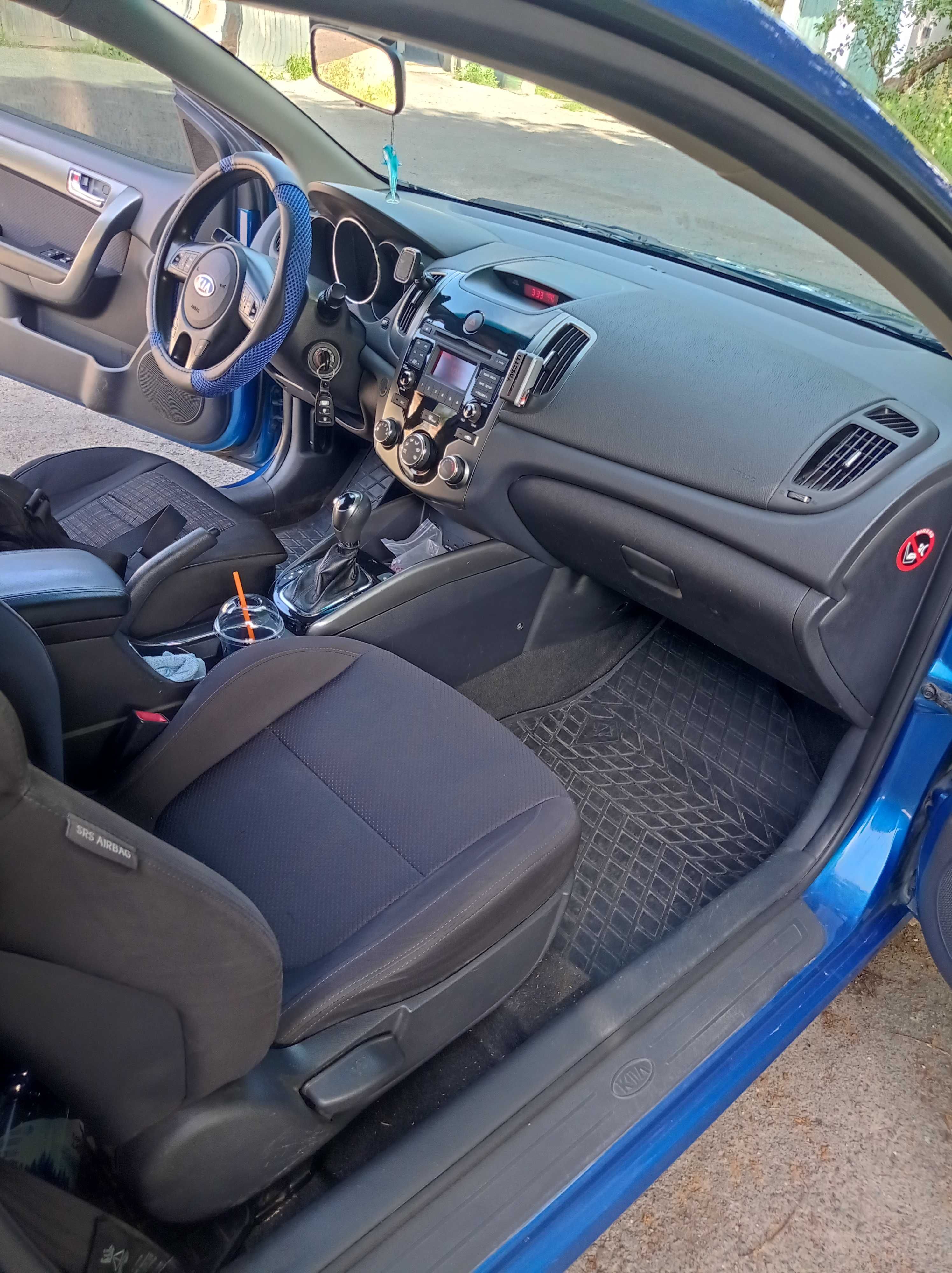 Авто kia forte koup