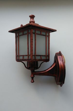 Садовый уличный фонарь светильник
