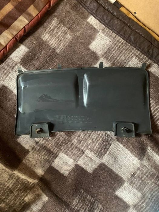 Продам кришку губи фаркопа ауди q5