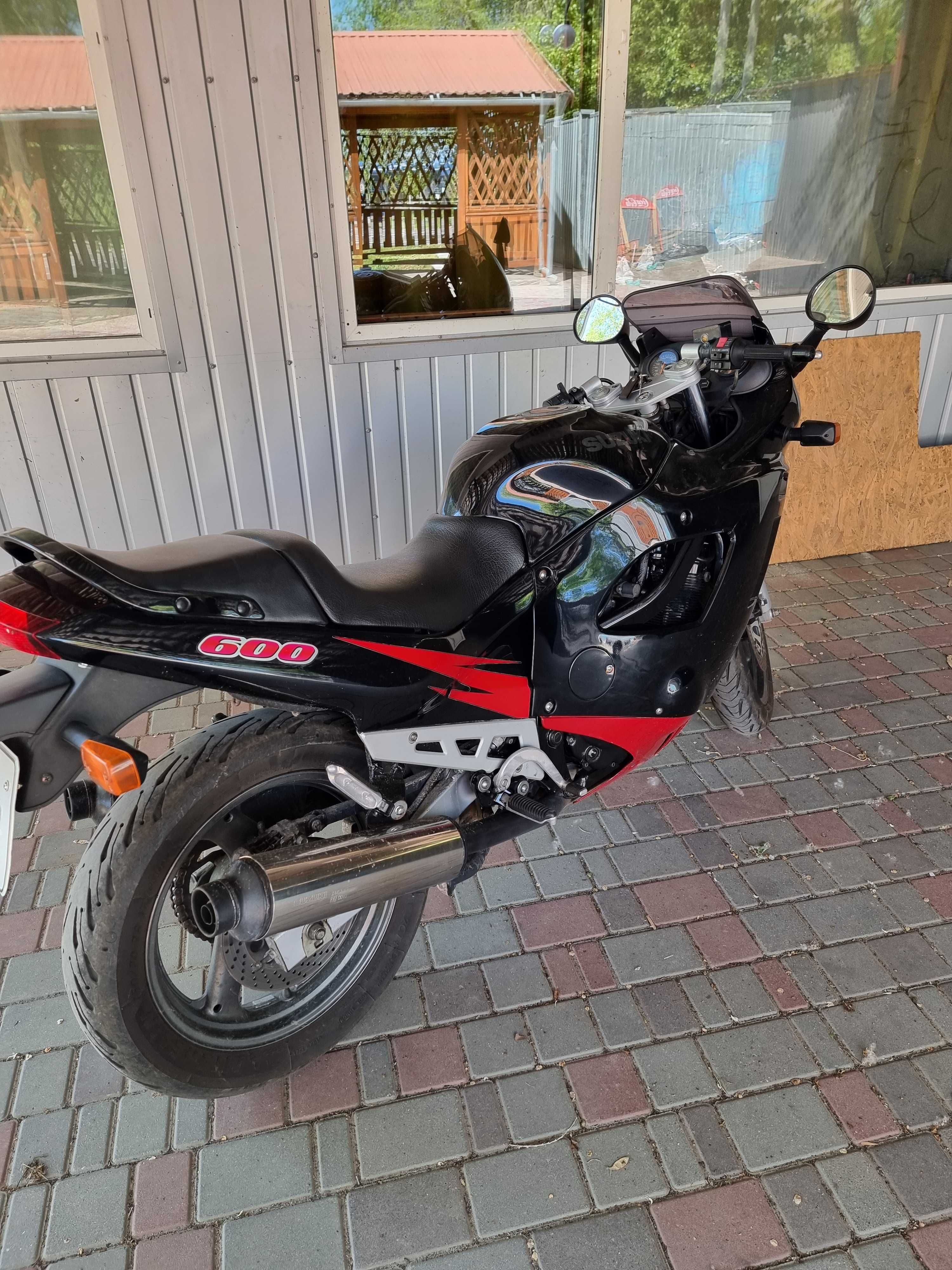 Мотоцикл Suzuki GSX-600F