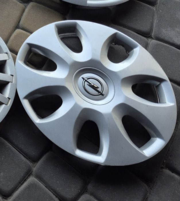 Kołpaki orginały, 15", 16" jak na załączonych zdjęciach