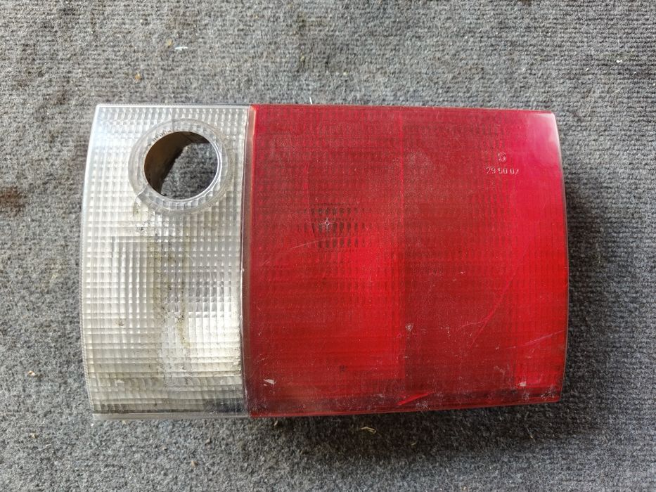 Lampa tył audi 80 B3