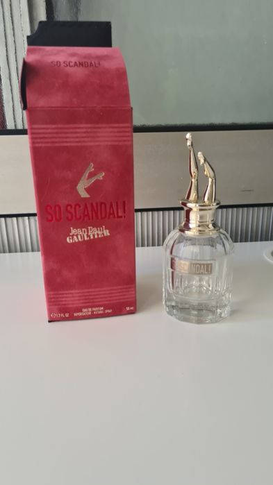 Embalagem de Perfume SO Scandall