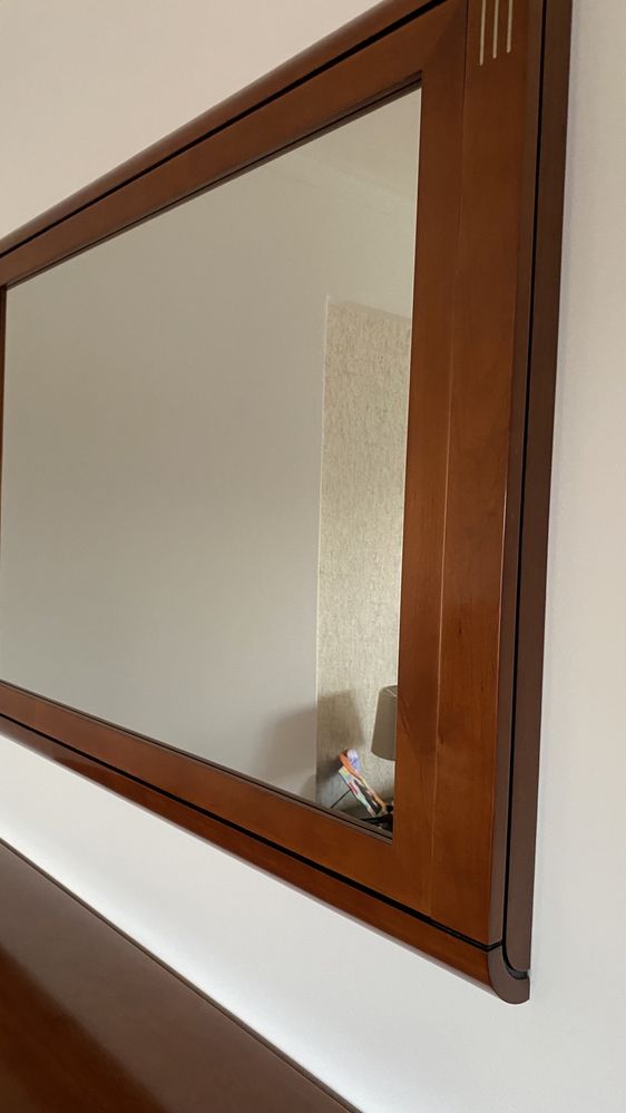 Moldura cômoda com espelho