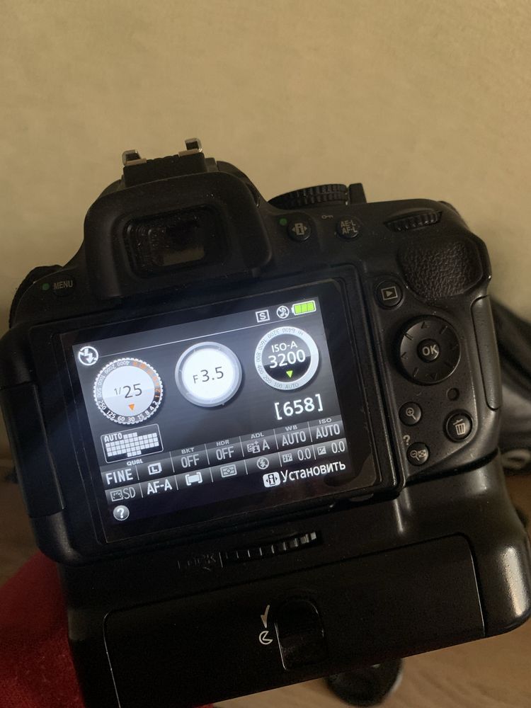 Продам фотоаппарат Nikon D5200