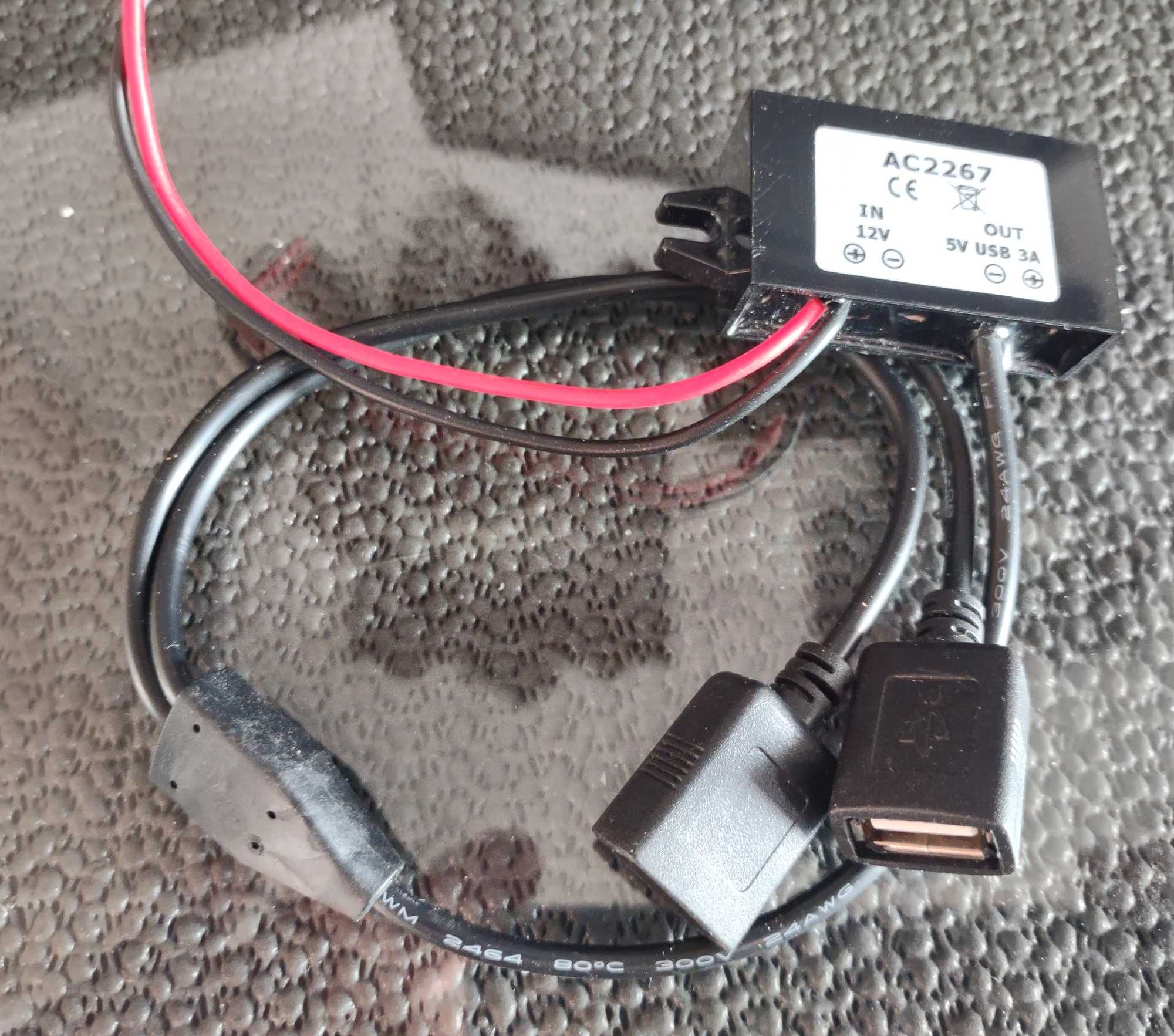 Przetwornik 12 V - 2x USB