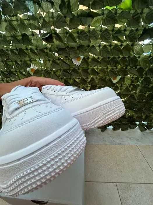 Buty meskie Nike Air Force 1 Low White R.38