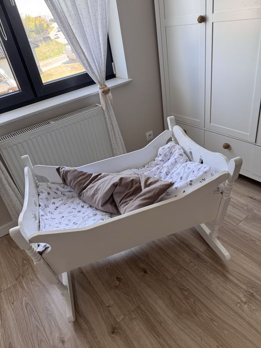 Drewniana biała dziecieca kołyska vintage solidna