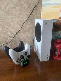 Xbox Series S 512gb 2 джойстика