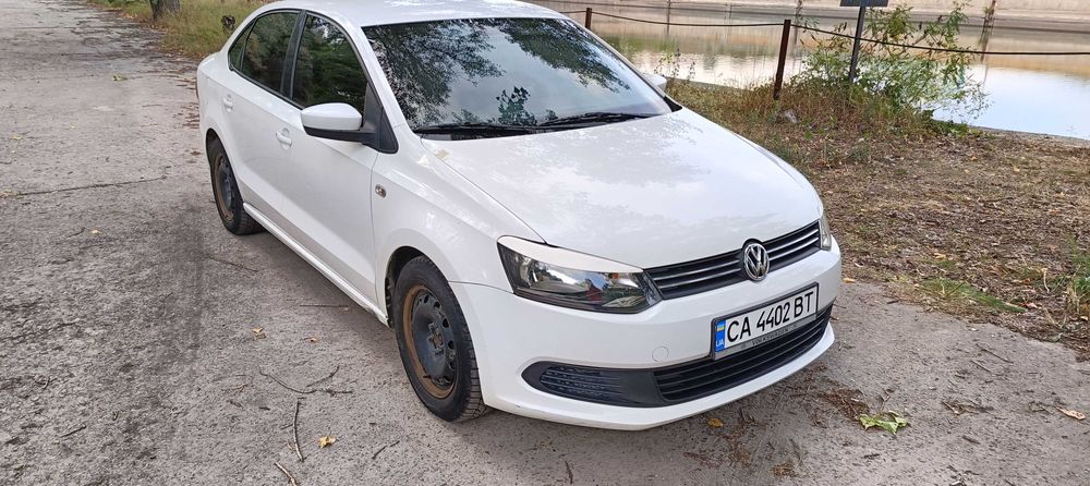 Volkswagen Polo sedan