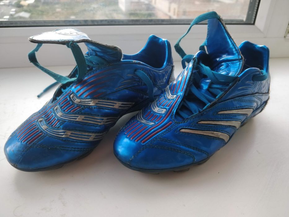Бутсы футбольные Adidas traction 32 размер