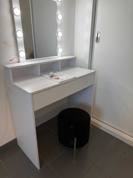 Toucador com luz Led e Banco