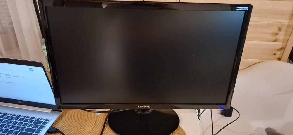 Монитор 24 дюйма LED Samsung s24d300h