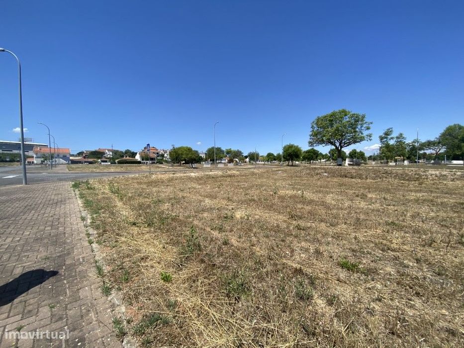 Lote de Terreno para construção de 8 fogos