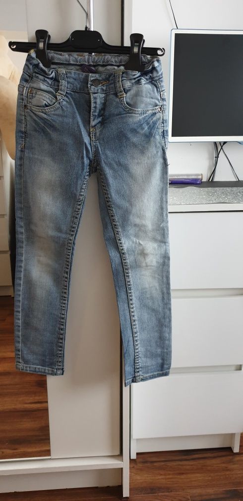 Dziewczęce jeansy rurki Reserved