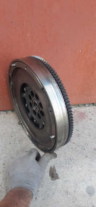 Двухмасовий маховик LUK 21217565745 BMW X3 E83