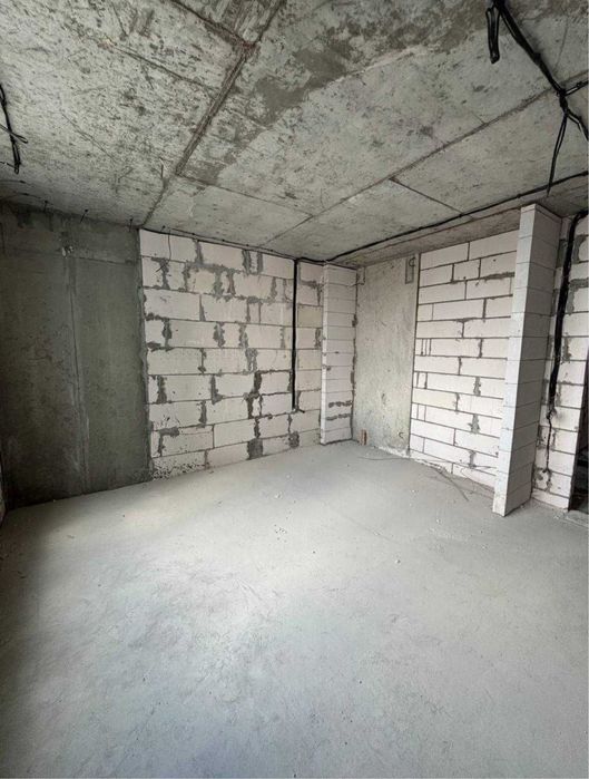 Продам 4-кімнатну квартиру, Грушевського 110