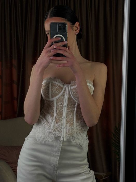 корсет з мережива