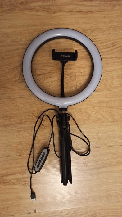 Lampa pierścieniowa Tracer RGB Ring 26 cm ze statywem