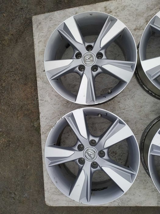 Диски Acura R17 5*114.3 7J ET40 d64.1