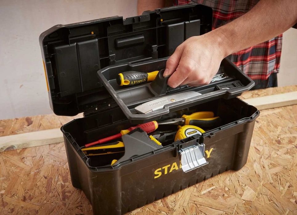 skrzynka essential 16' zatrzaski metal stanley na akcesoria okazja fv