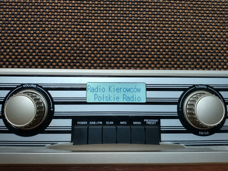 Radio DAB+/FM à la Vintage Prosonic