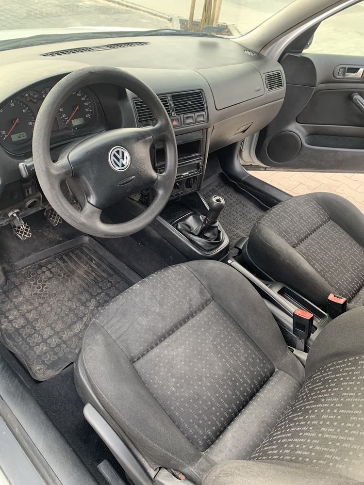 Volkswagen Golf 1.9 TDI super stan