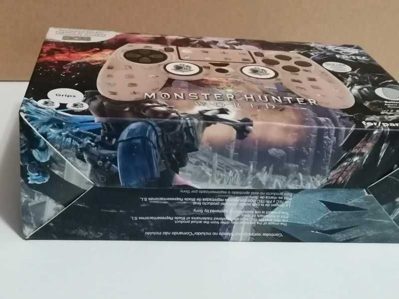 Protective Cover + Grips + Sticker: Monster Hunter for PS4 Controller!64551051848963122