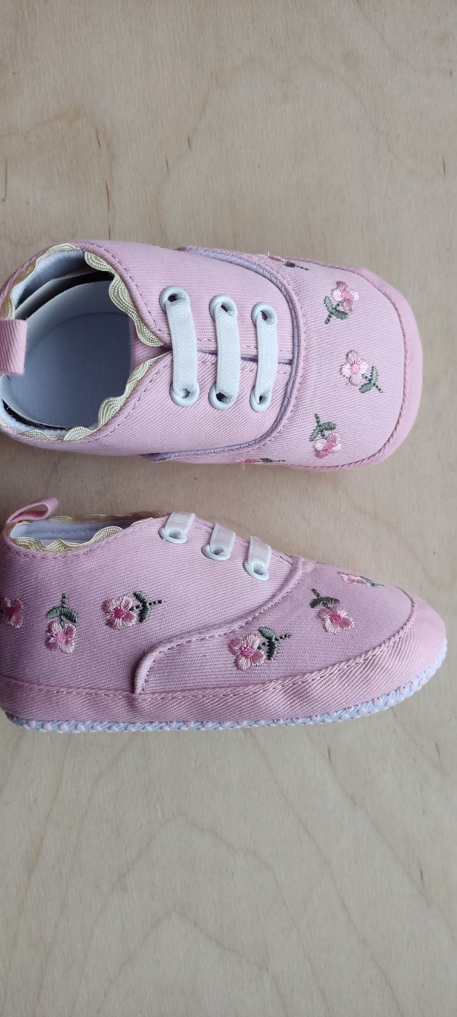 Nowe 13 cm buciki dla dziewczynki pudrowy róż kwiaty wiosna