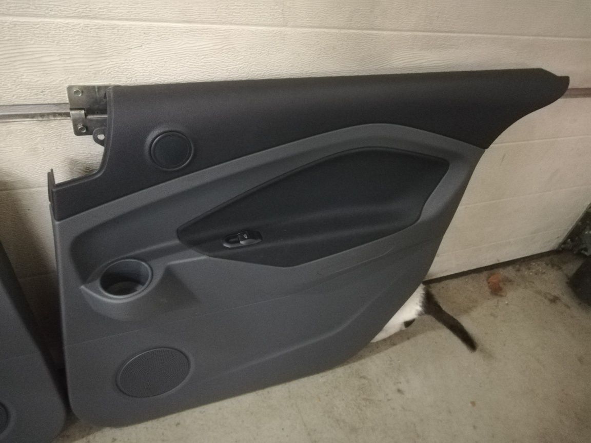 Tapicerka boczek drzwi prawa lewa Ford C-max mk2 II Grand 7 osobowy