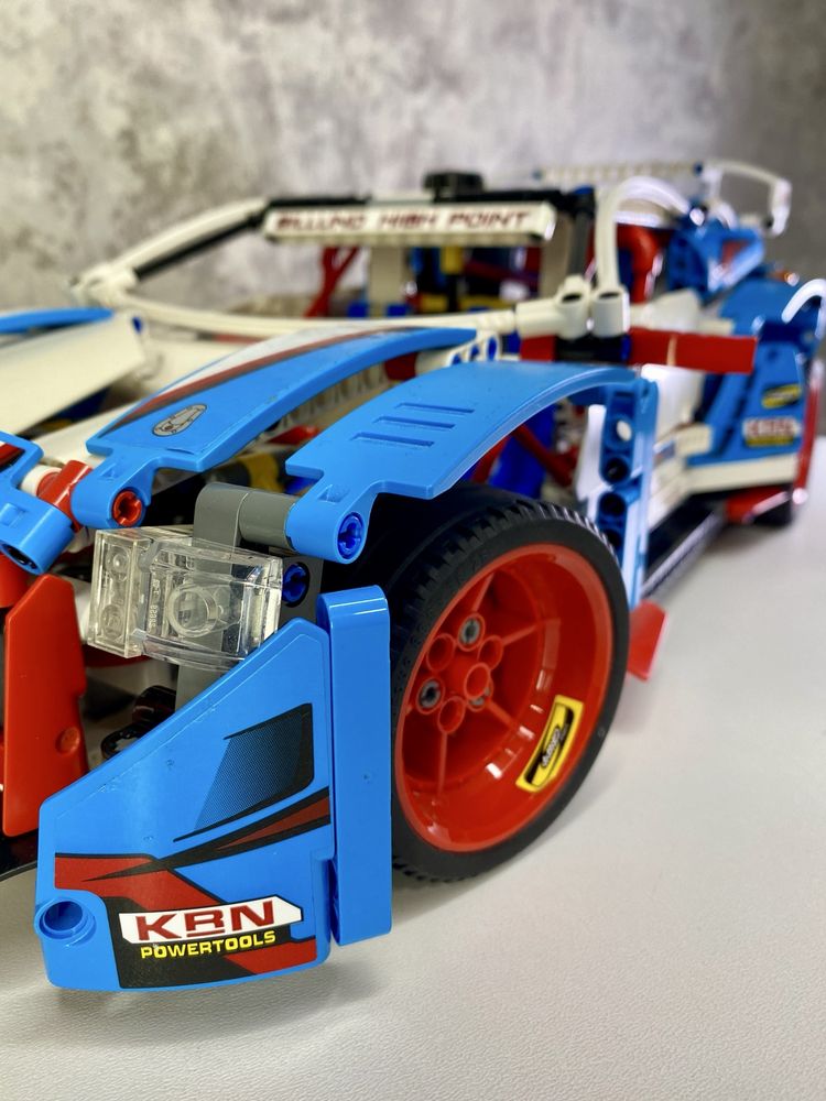 Klocki LEGO Technic 42077 - Niebieska wyścigówka