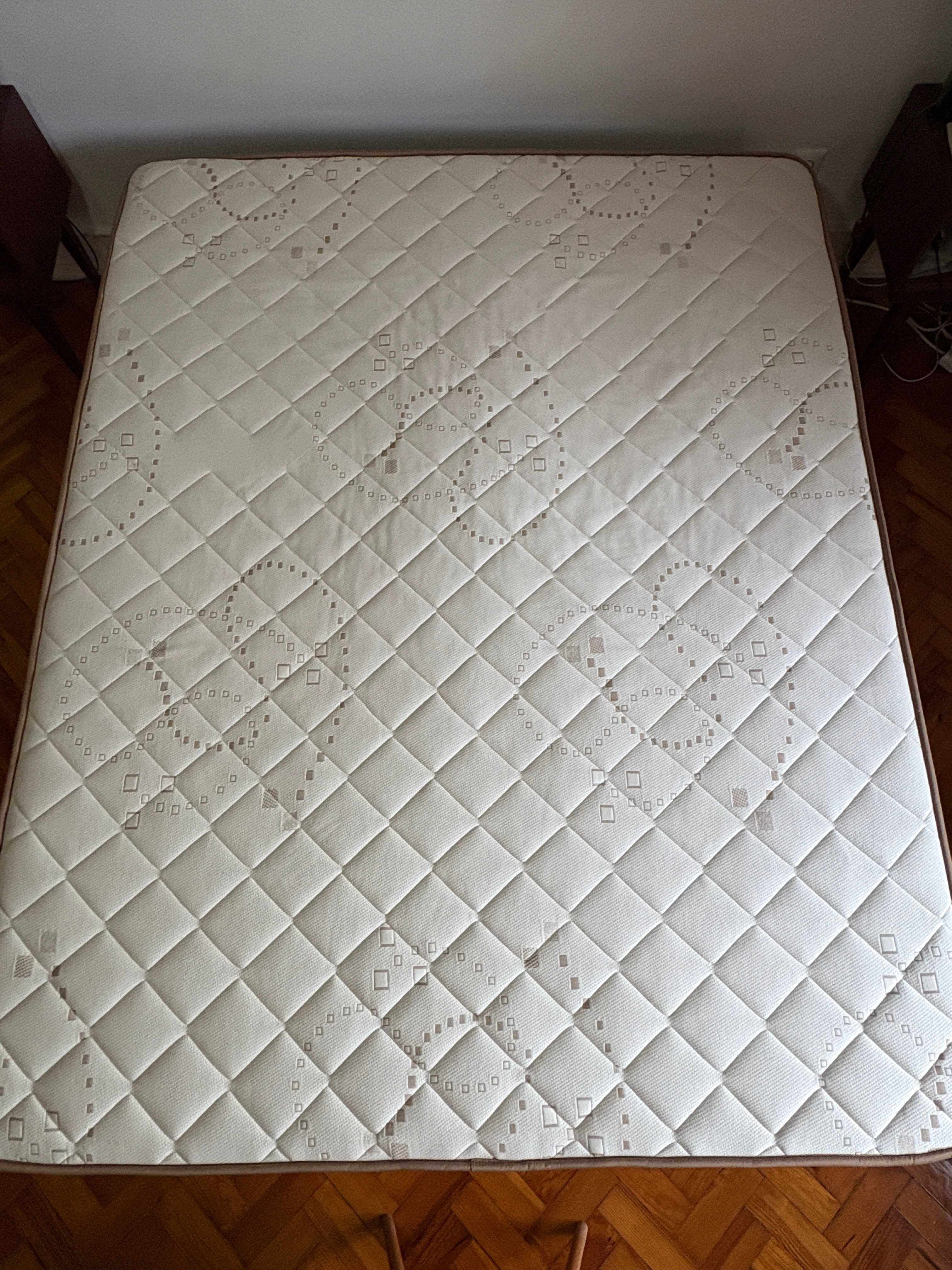 Cama 160 com todos os acessórios