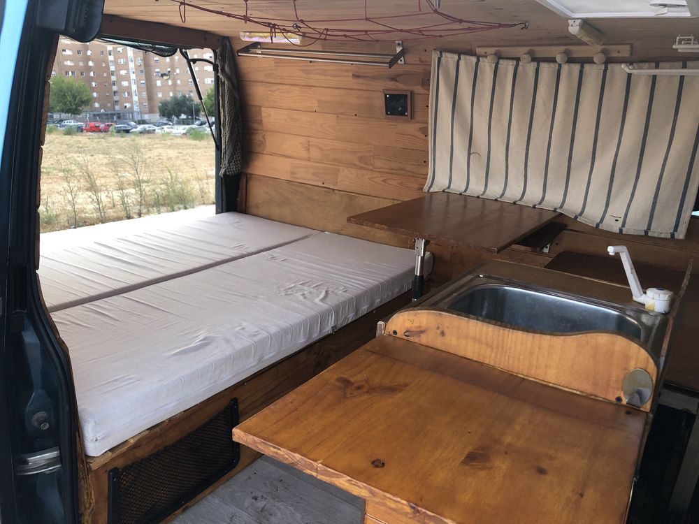 Campervan legalizada Transit especial dormitório