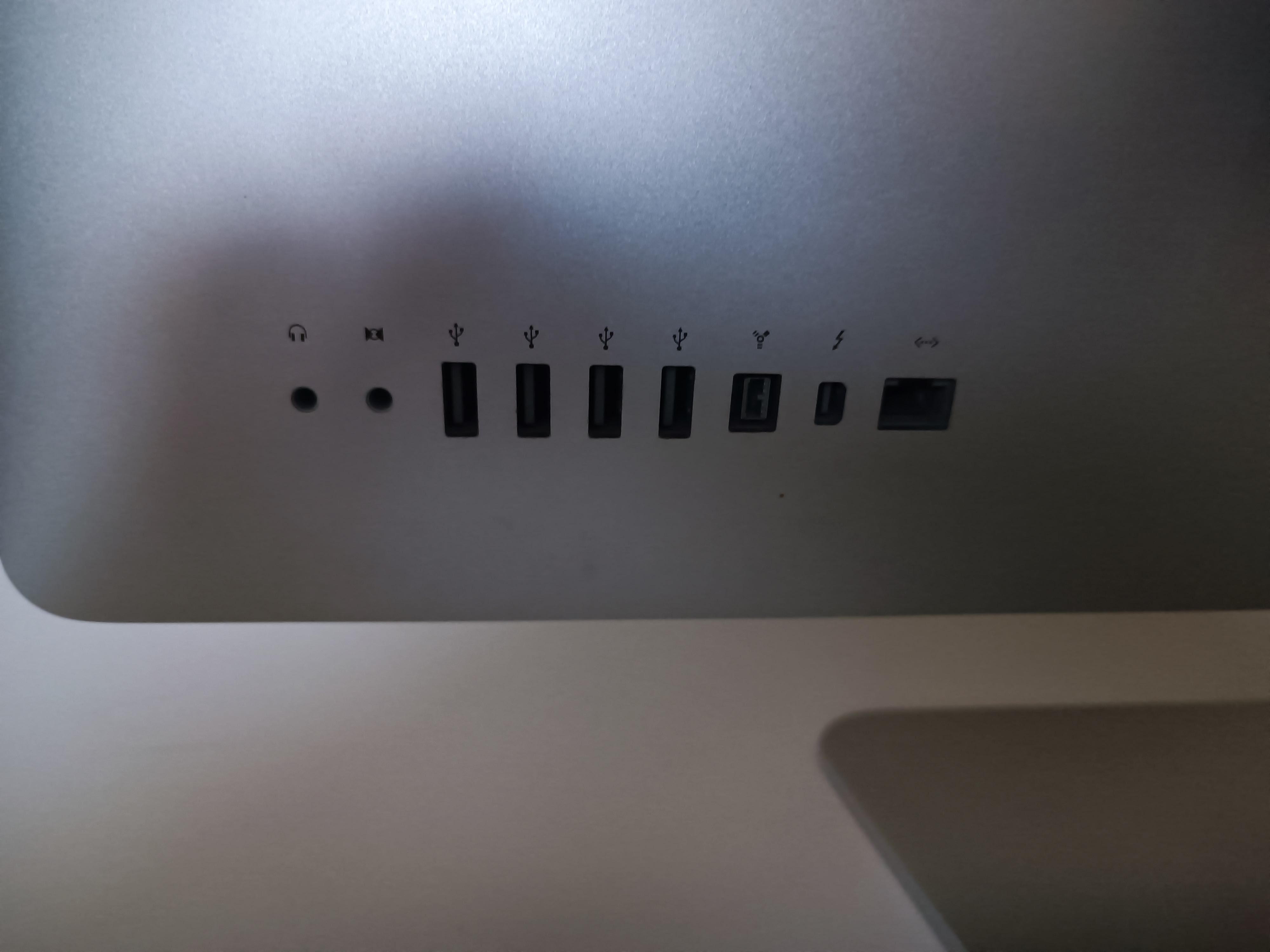 iMac 21,5" 2011r i5 2,5Ghz/HDD 500GB/RAM 8GB/HD 512MB/DVD