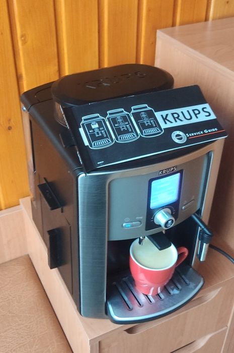 Кавомашина/кавоварка/кофемашина Krups EA 8050 з Німеччини ідеал