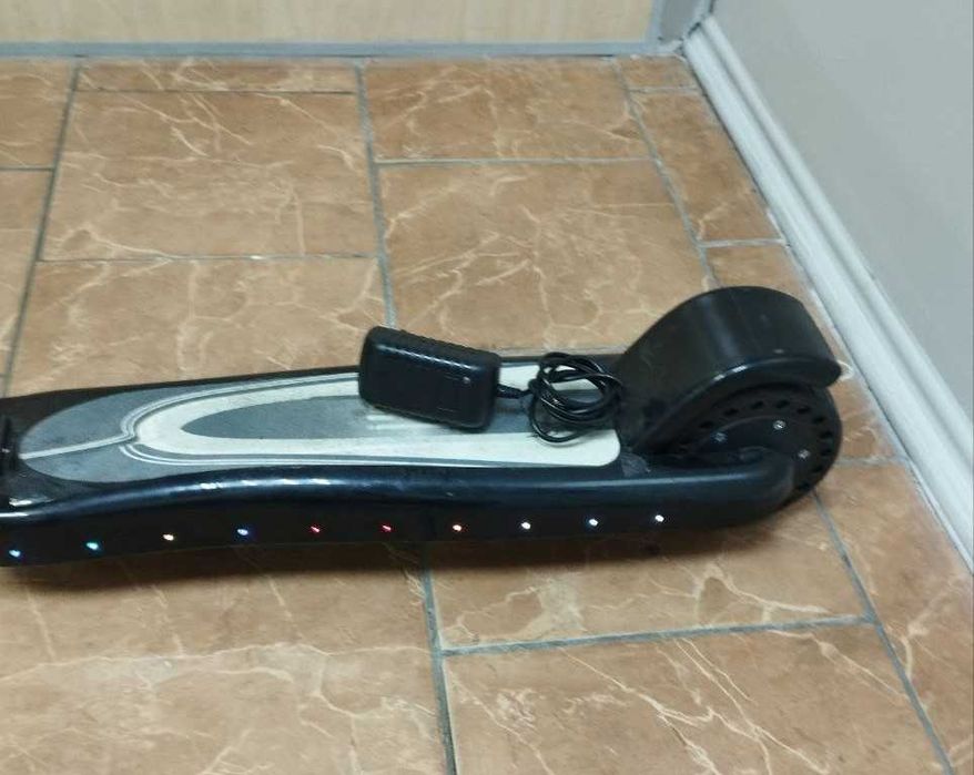 Електросамокат SNS