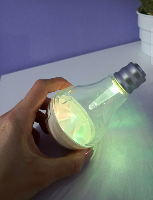 Podajnik na przysmaki dla kota nowy