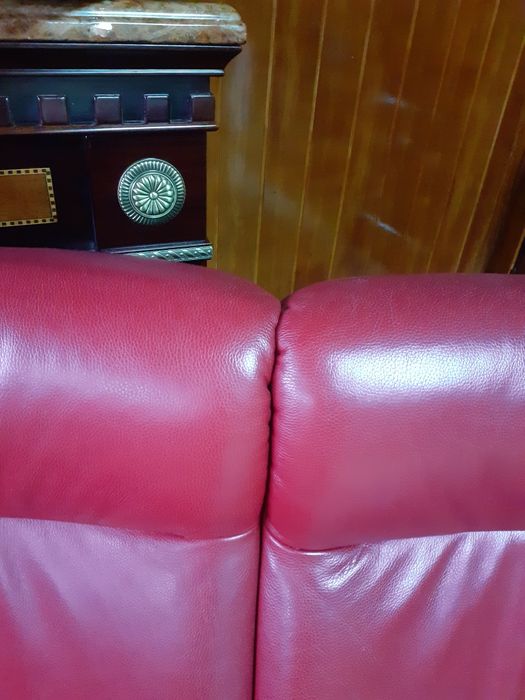 Шкіряний комплект меблі.Диван і крісло. Бренд.