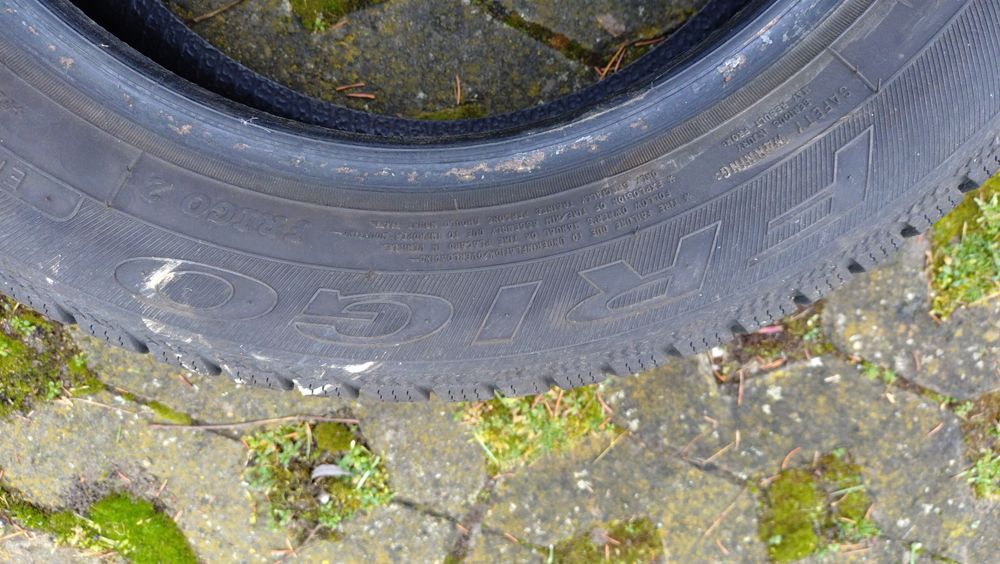 Dębica Frigo 2 185/60r15 2szt