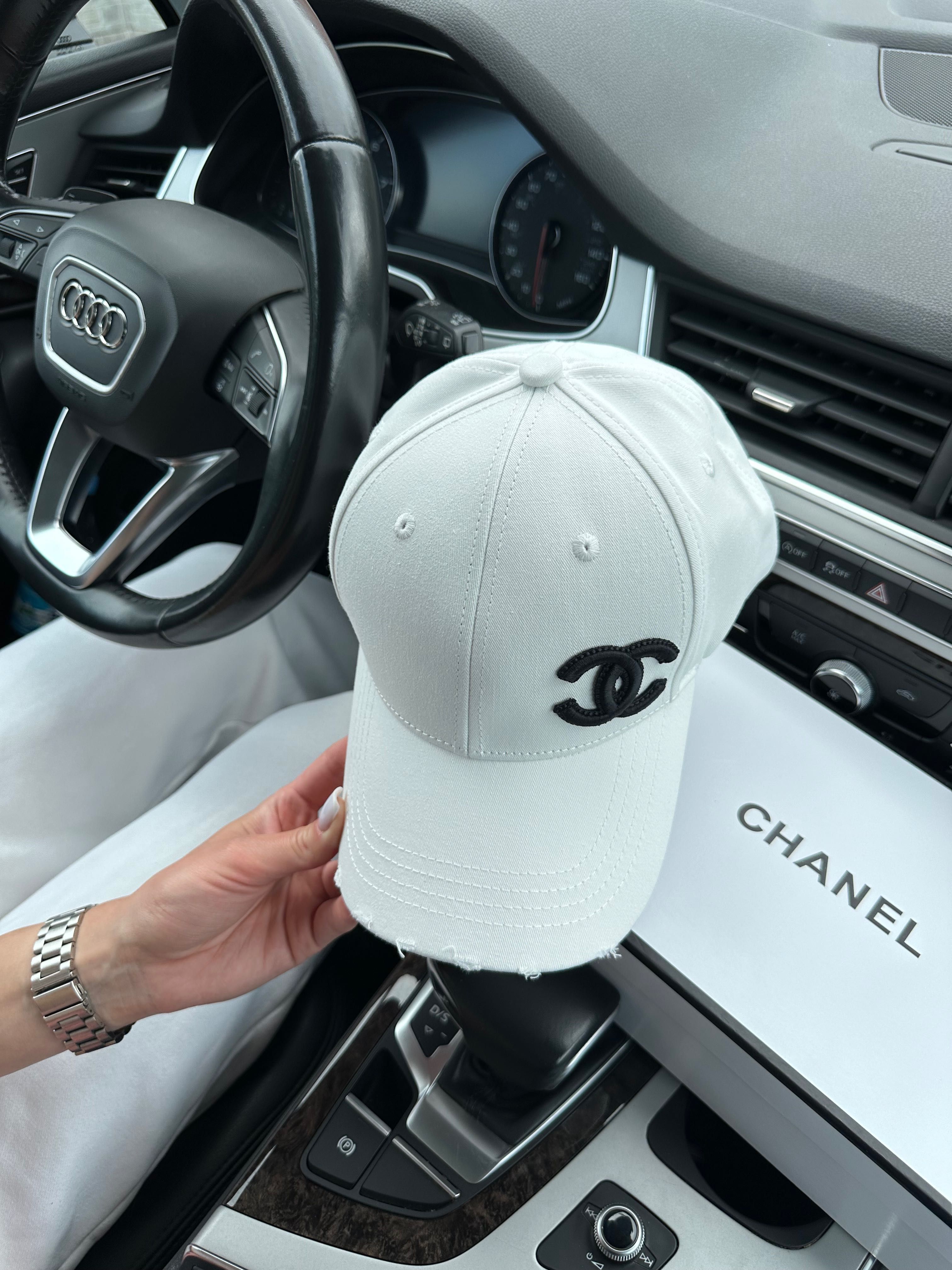 Кепка Chanel в двох кольорах