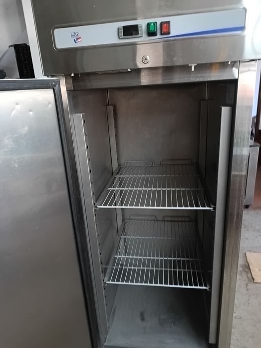 Armário frigorífico 1 porta congelador