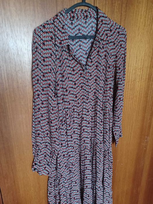 Vestido midi solto da Zara tamanho L