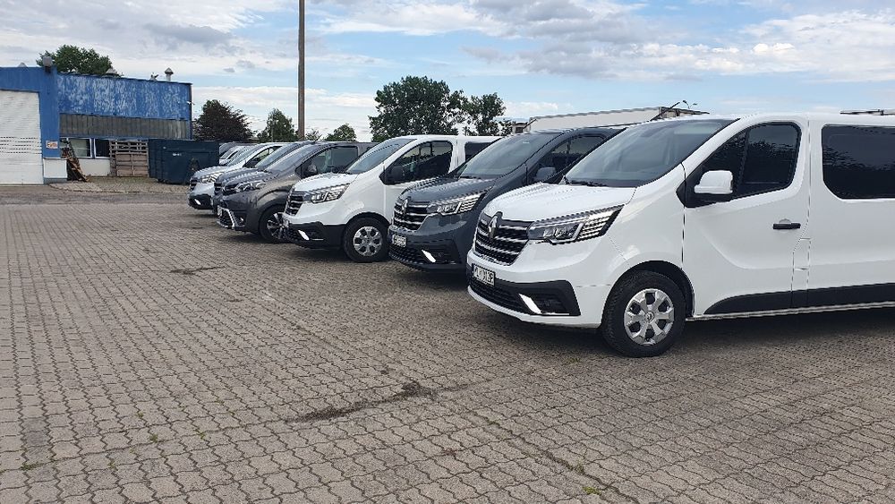 Wynajem busów osobowych AUTOMATY WYPOŻYCZALNIA BUSÓW Busy PLANY Zdjęci