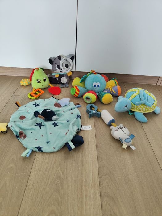 Zestaw zabawek niemowlęcych