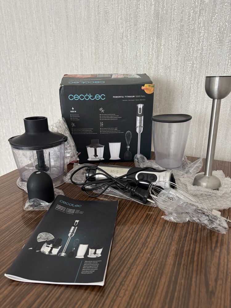 Продам блендер Cecotec